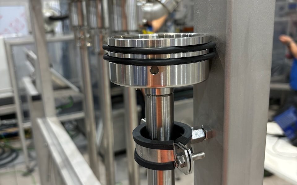 Automatic Liquid Canister Bottle Drum Filler & Capping Monoblock El2 E Aicrov 1 De 10