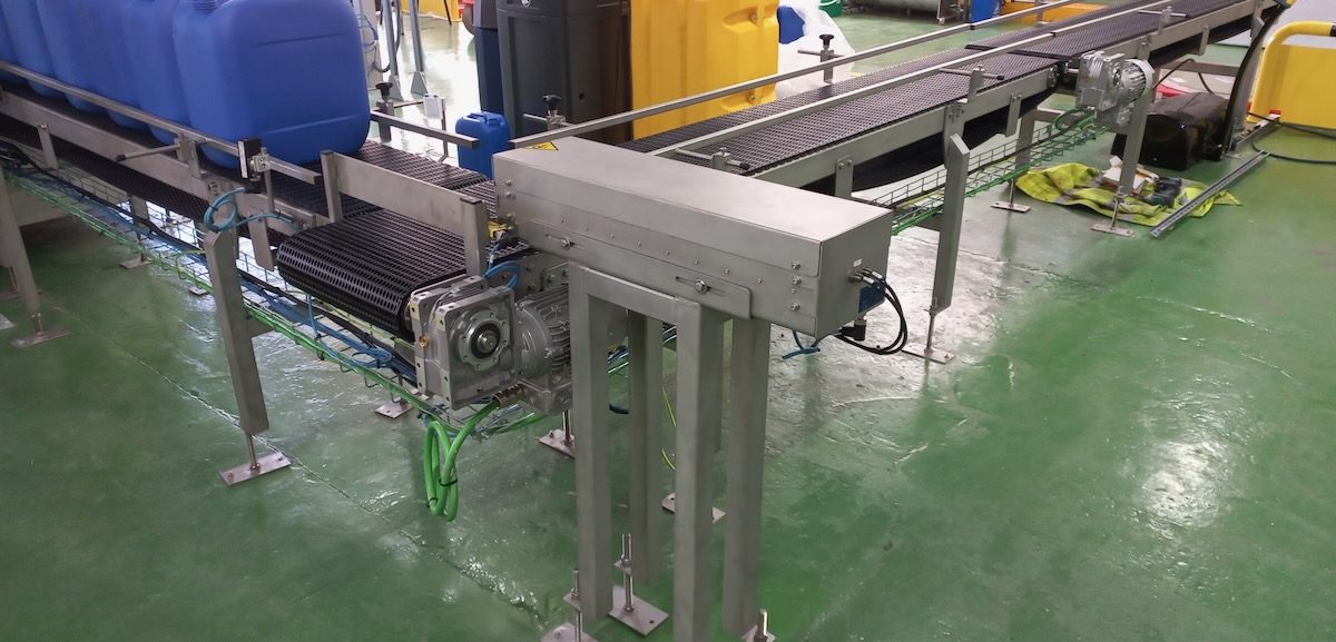 Automatic Liquid Canister Bottle Drum Filler & Capping Monoblock El2 E Aicrov 2 De 10