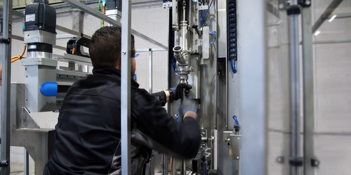 Automatic Liquid Canister Bottle Drum Filler & Capping Monoblock El2 E Aicrov 25 De 84