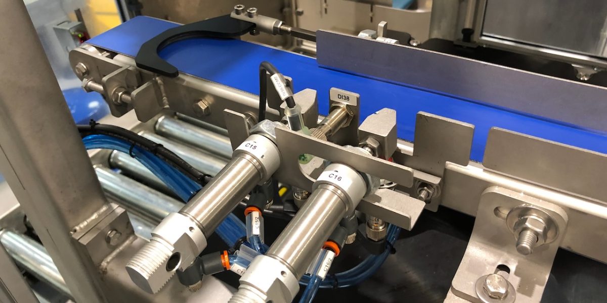 Automatic Liquid Canister Bottle Drum Filler & Capping Monoblock El2 E Aicrov 45 De 84