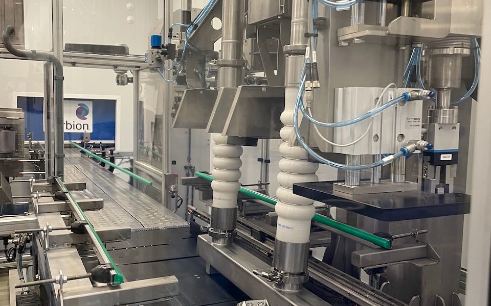 Automatic Liquid Canister Bottle Drum Filler & Capping Monoblock El2 E Aicrov 61 De 84