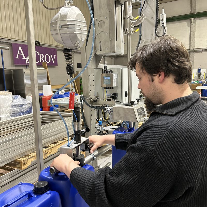 liquid filling machines for Jerrycan production line