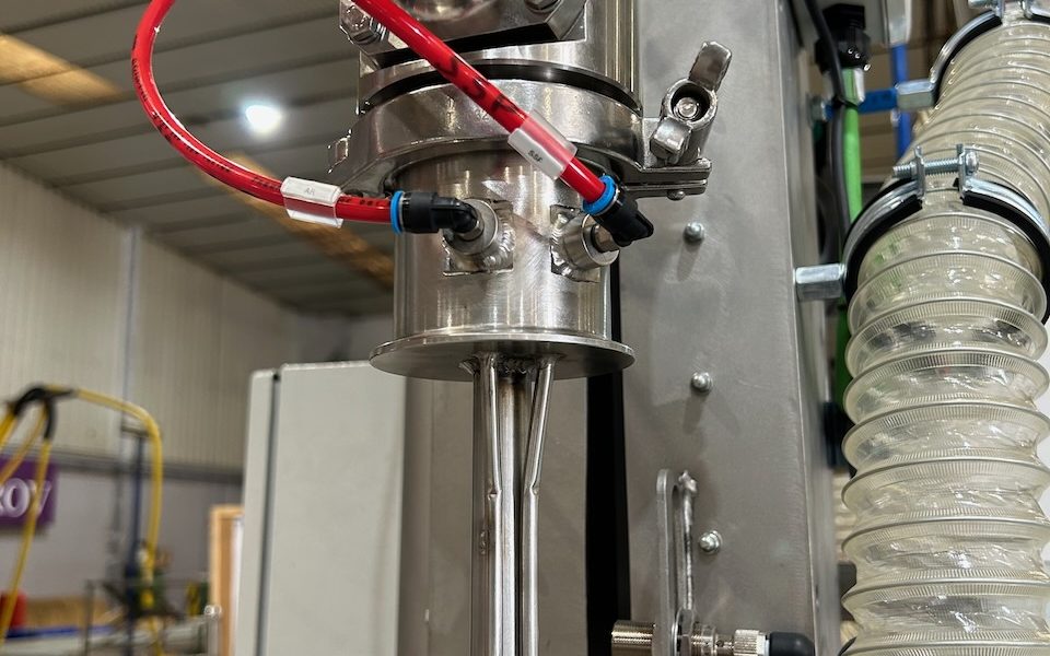 Semi Automatic Liquid Filler Bottle Canister Lsg 24 De 28