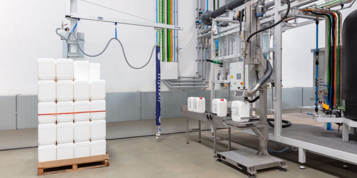 Semi Automatic Liquid Filler Bottle Canister Lsg 4 De 28